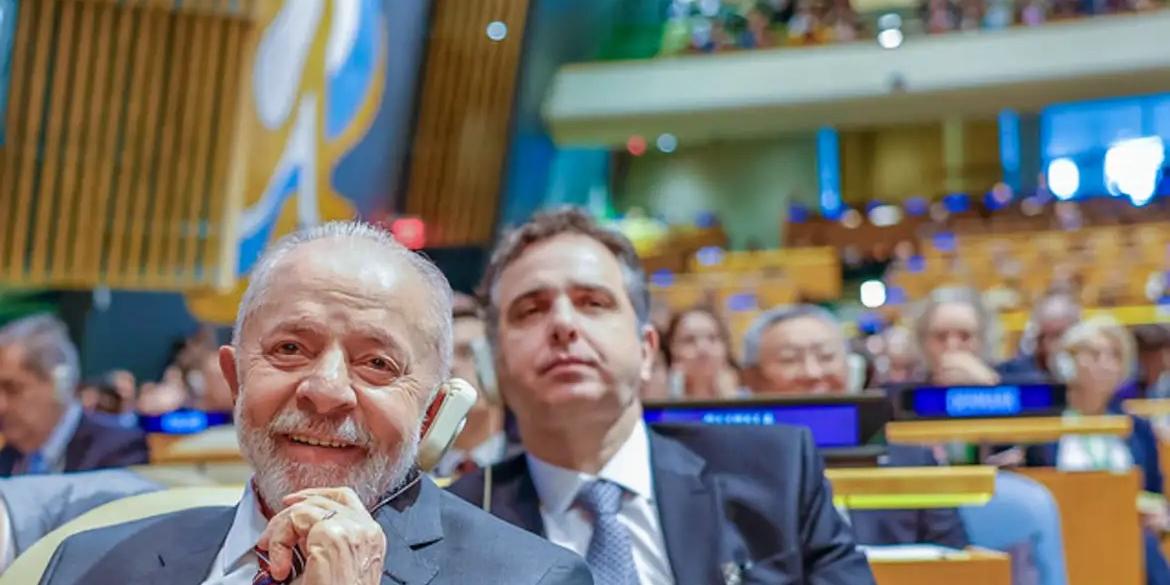 Luiz Inácio Lula da Silva e o presidente do Senado, Senador Rodrigo Pacheco, durante a Sessão de Abertura da Cúpula do Futuro, no Salão da Assembleia Geral, da Sede das Nações Unidas (ONU) (Ricardo Stuckert / PR)