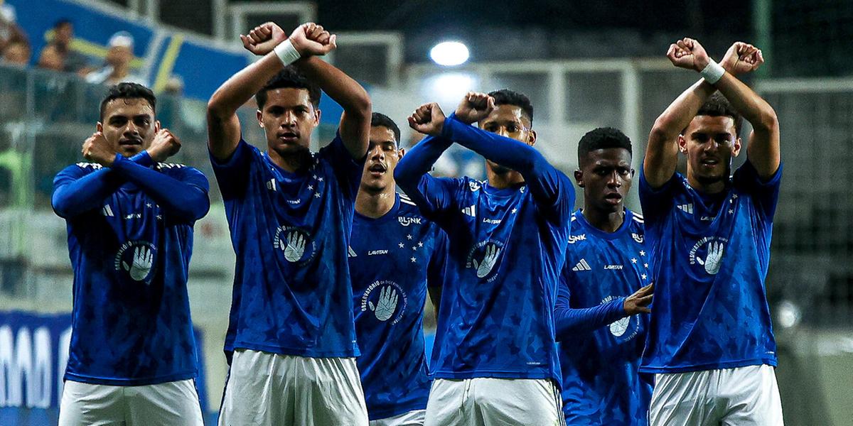 Base do Cruzeiro pode ganhar espaços no time de Fernando Diniz (Gustavo Martins/ Cruzeiro)