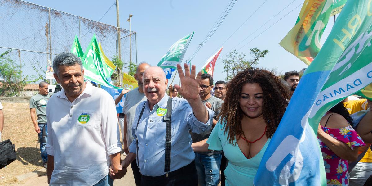 Fuad Noman (PSD) se encontrou com lideranças do Alto Vera Cruz nesta quarta-feira (25) (Divulgação/ Foto - Júnia Garrido)