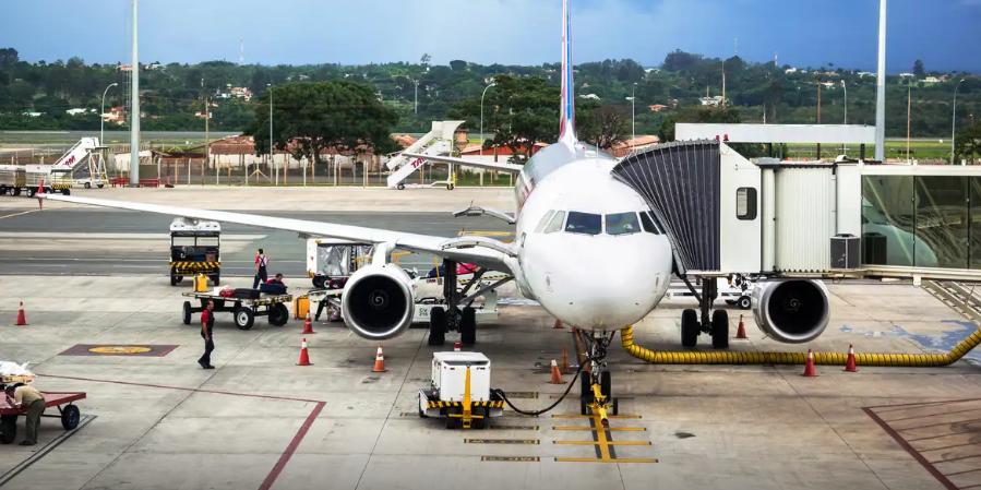 Mercado brasileiro é aberto à livre concorrência, e não existem restrições legais, regulatórias ou logísticas para que outras empresas atuem como produtores ou importadores de QAV (Rodrigo Mello Nunes / Istock)