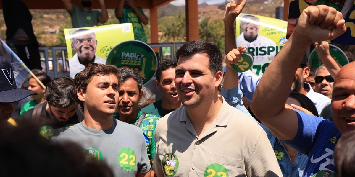 Nikolas Ferreira (PL) e Bruno Engler (PL) participaram de caminhada no bairro Taquaril nesta quarta-feira (2) (Lucas Mendes/ Campanha Bruno Engler)