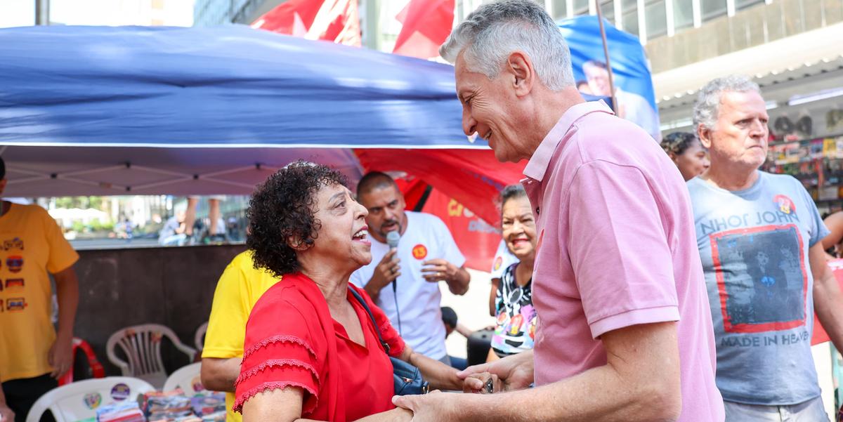 Rogério Correia participou de carreata e conversou com eleitores no hipercentro de BH (Mariana Bastani)