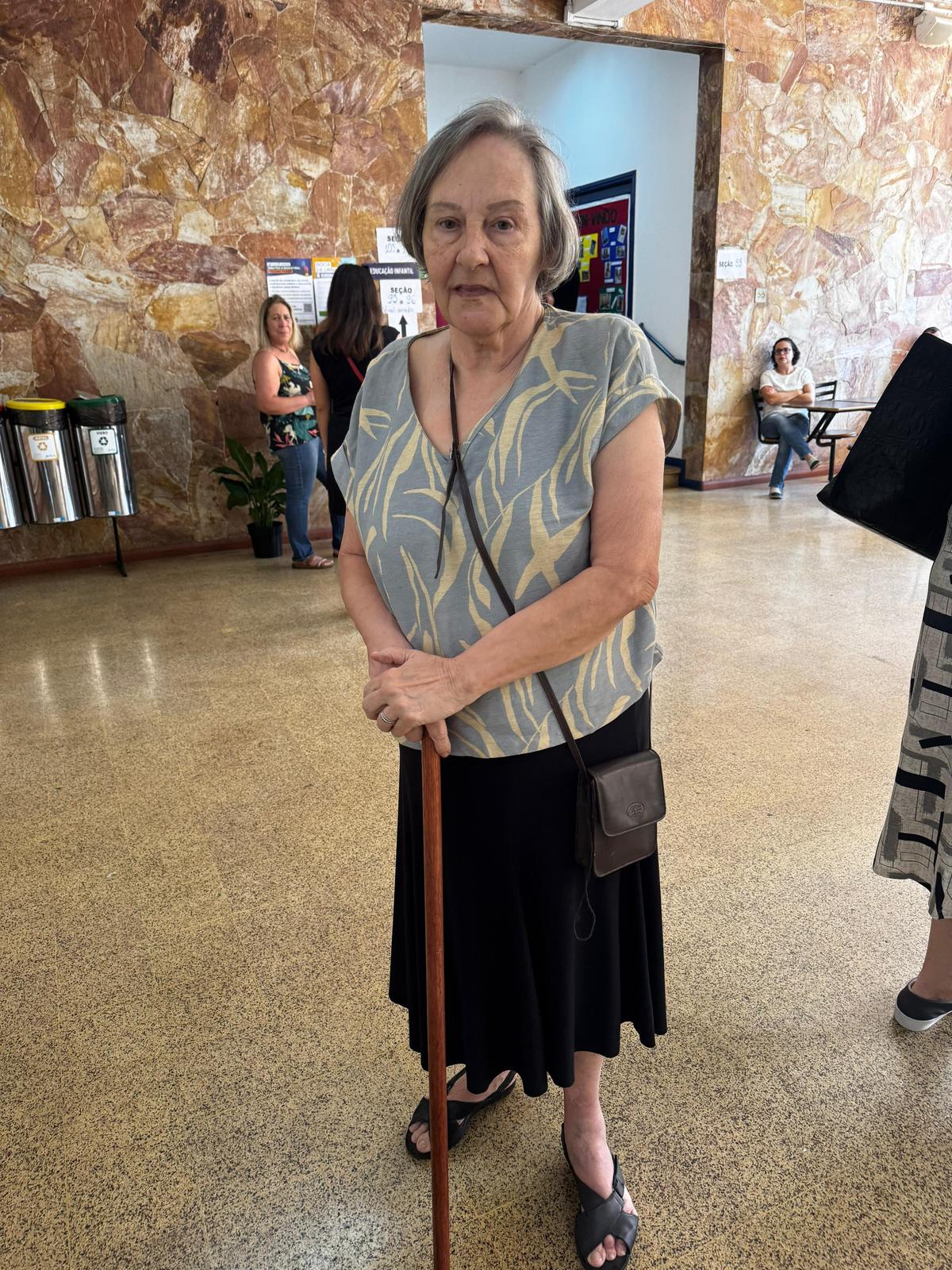 Angela Sales Bueno tem 79 anos e fez questão de ir às urnas, orgulhosa por participar da democracia (Pedro Melo / Hoje em Dia)