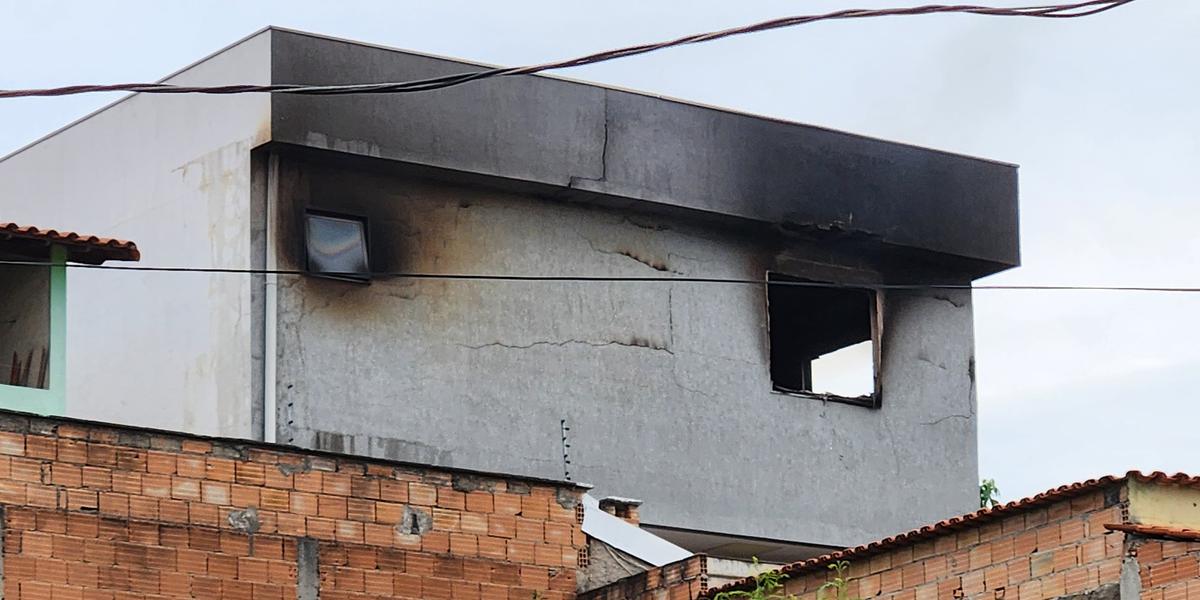 Casa que foi incendiada pelo policial civil fica no bairro Copacabana, em Venda Nova (Maurício Vieira )