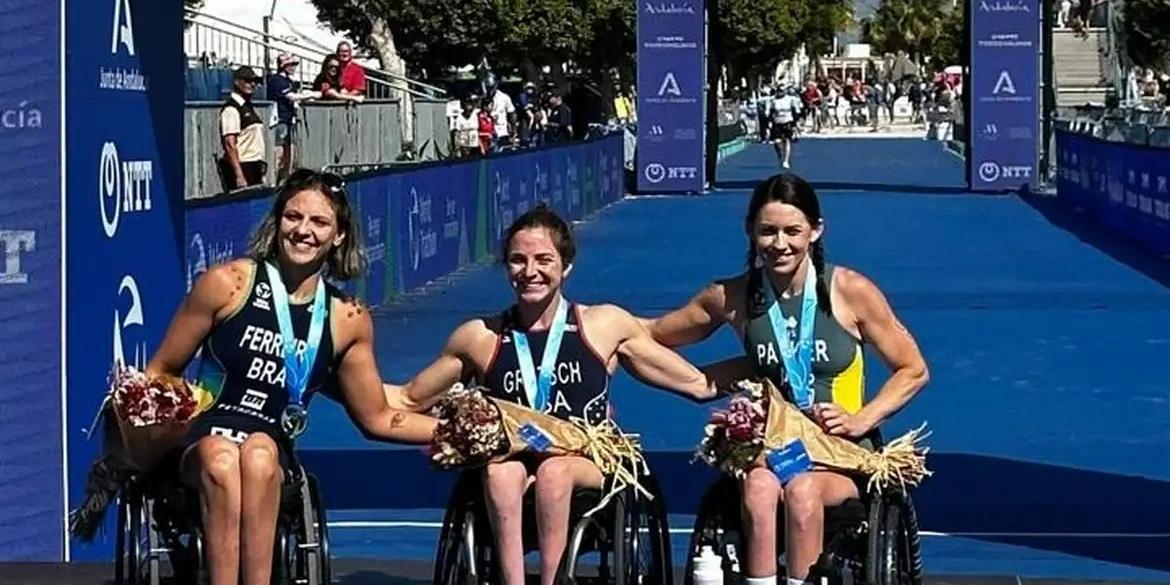 Por uma diferença de 14 segundos para a vencedora, Messali foi vice-campeã na classe PTWC (cadeirantes) ao concluir a disputa em 1h07min45s (Reprodução Instagram/Triathlon Brasil)