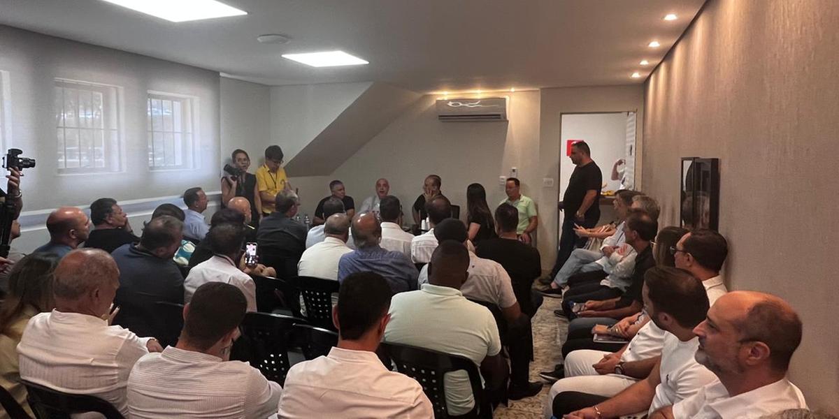 Fuad Noman teve encontro com lideranças da Igreja do Evangelho Quadrangular nesta quarta-feira (23) (Fernando Michel / Hoje em Dia)