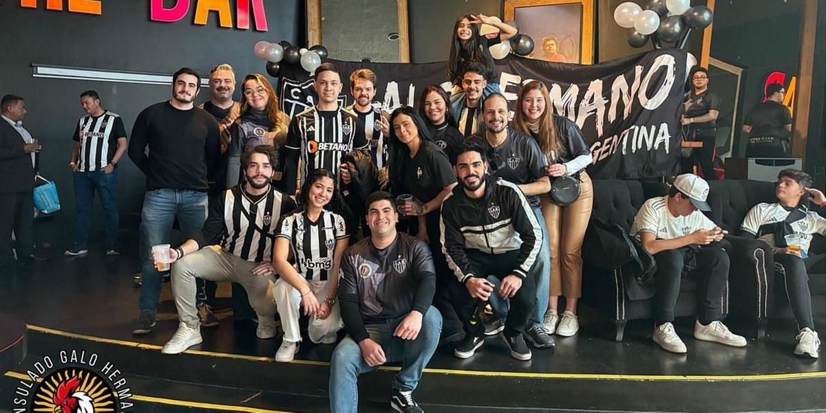 Consulado Galo Hermano reúne centenas de torcedores para a partida contra o River Plate (Galo Hermano / Instagram / Reprodução)