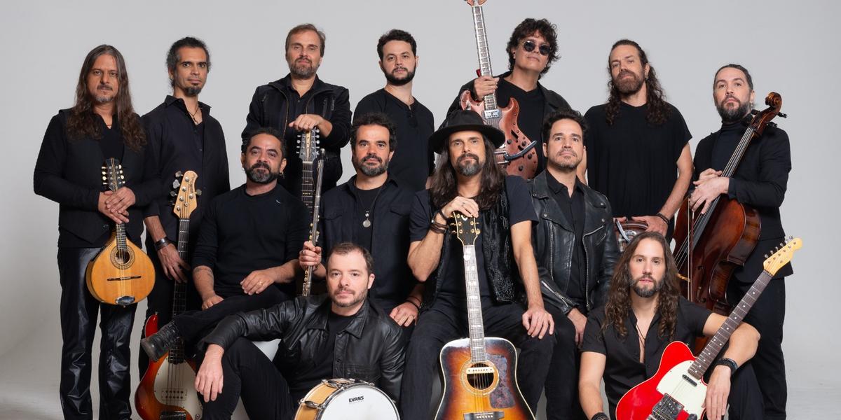 Orquestra é formada pelos músicos Renato Savassi, Sânzio Brandão, Marcelo Cioglia, Rufino Silvério, André Godoy, Khadhu Capanema, Rodrigo Garcia, Raphael Rocha, Bhydhu Capanema, Guilherme Castro, André Mola, Avelar Jr e Léo Dirias (Paulo Valle/Divulgação)