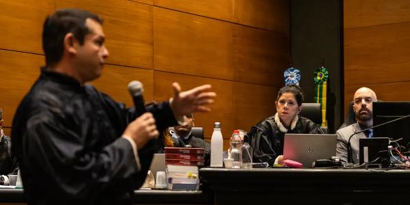 Juíza Lúcia Glioche, do 4º Tribunal do Júri do Rio de Janeiro, reconheceu que o sistema judiciário brasileiro é lento, mas que quem comete crimes no país em algum momento vai ser punido. (Brunno Dantas / TJRJ)