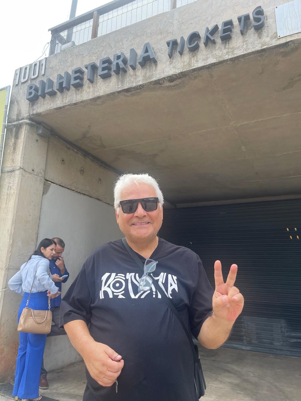 Wilson Mariano Silva, de 64 anos, conseguiu ingresso para curtir show de Bruno Mars no Mineirão (Valéria Marques/ Hoje em Dia)