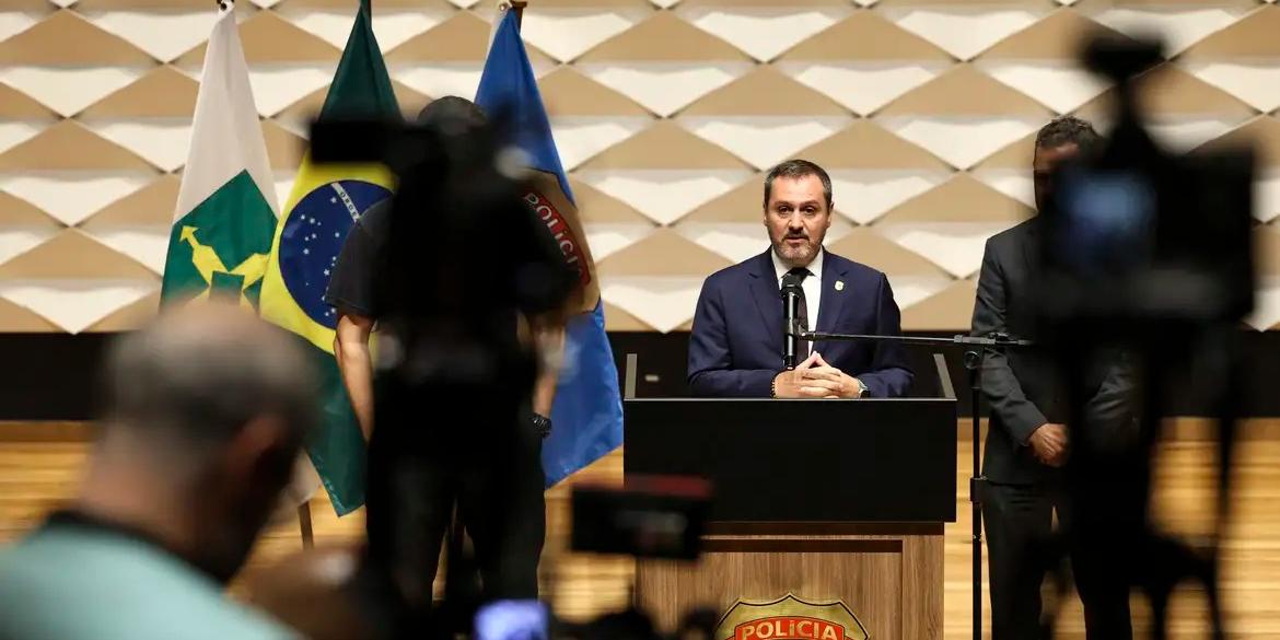 Diretor-geral da Polícia Federal, Andrei Rodrigues, durante entrevista coletiva sobre a investigação dos atentados com bomba ocorridos próximo ao Supremo Tribunal Federal (MARCELO CAMARGO/AGÊNCIA BRASIL)