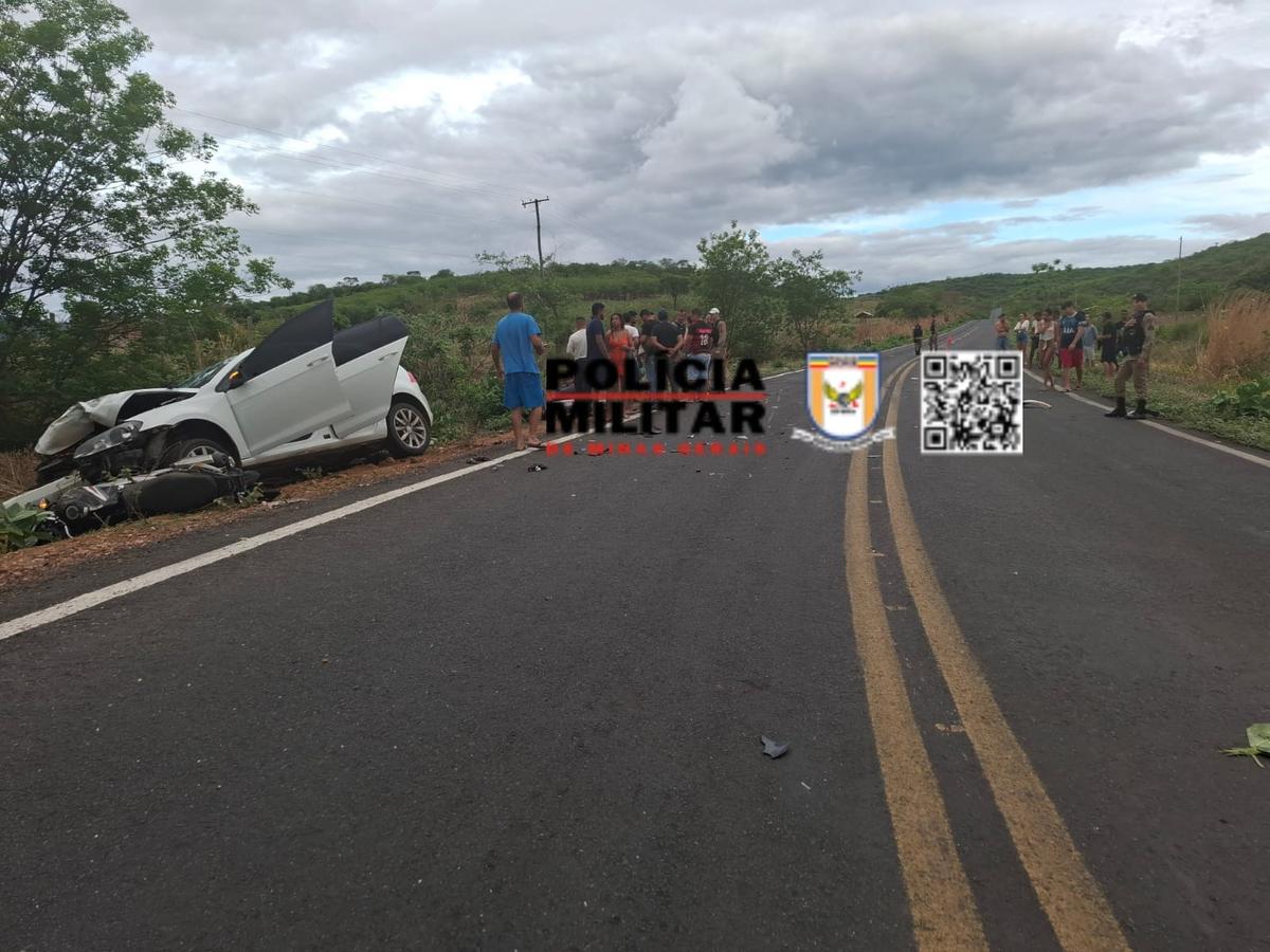 Dois motociclistas morreram após a batida contra o carro (PMRv / Divulgação)