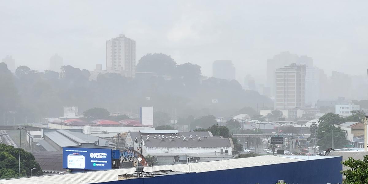 Choveu forte em várias regiões de BH nesta terça-feira (19) (Maurício Vieira / Hoje em Dia)