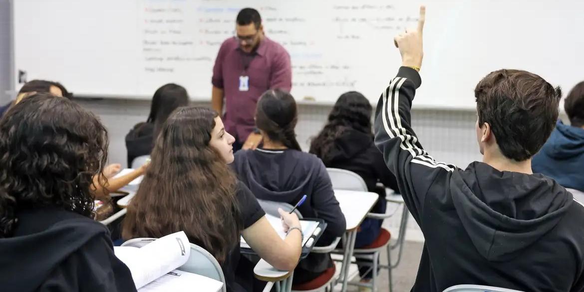 Fies financia as mensalidades de estudantes de cursos de graduação em instituições de educação superior privadas com avaliação positiva no Sistema Nacional de Avaliação da Educação Superior (Sinaes) (JOSÉ CRUZ/AGÊNCIA BRASIL)