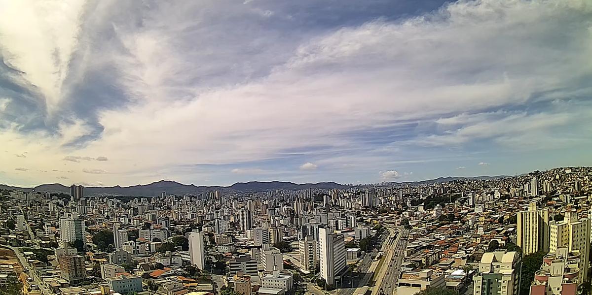 Céu na capital amanheceu parcialmente nublado nesta terça (ClimaAoVivo/Reprodução)