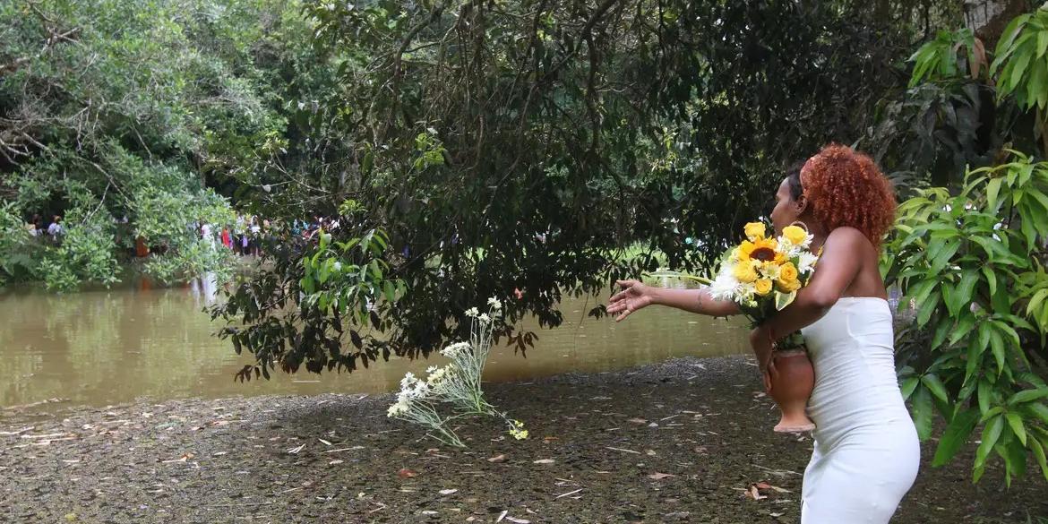 Moradores vivem o luto coletivo após a morte de 18 pessoas em um acidente com ônibus na Serra da Barriga, local considerado histórico para o Brasil (ROVENA ROSA/AGÊNCIA BRASIL)