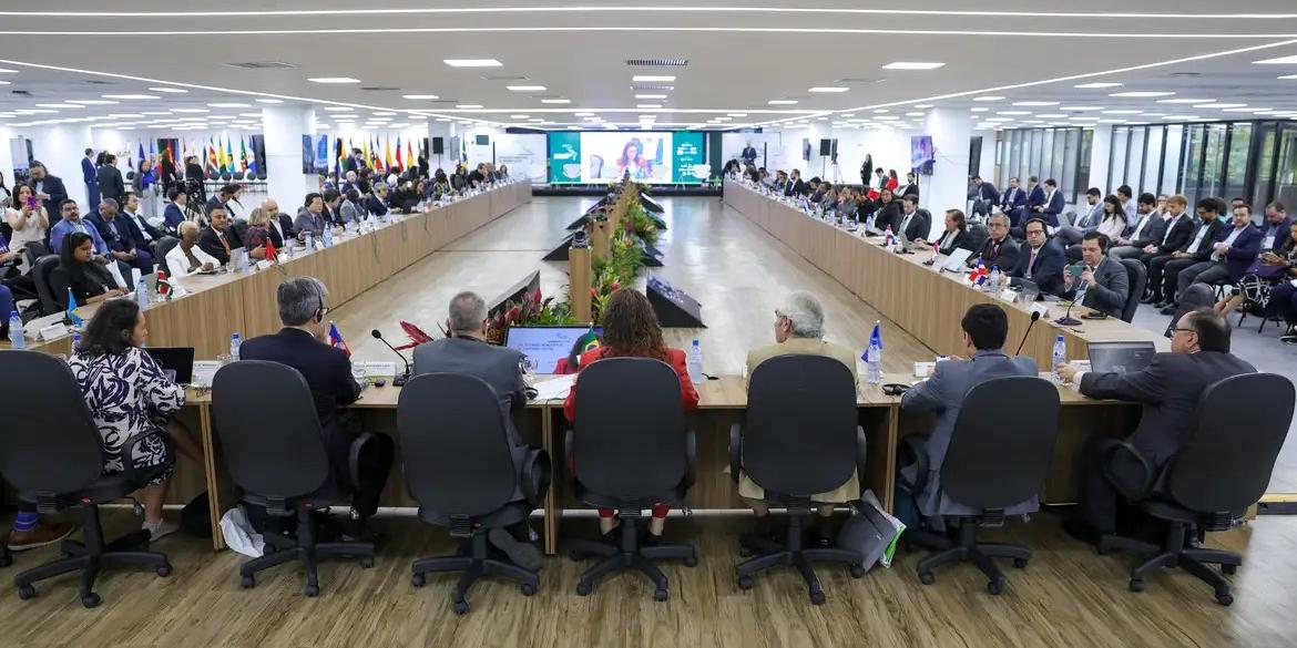 Ministra da Gestão e da Inovação em Serviços Públicos, Esther Dweck, participa da abertura da 8ª Reunião Ministerial da Rede Interamericana de Governo Digital (FABIO RODRIGUES-POZZEBOM/ AGÊNCIA BRASIL)