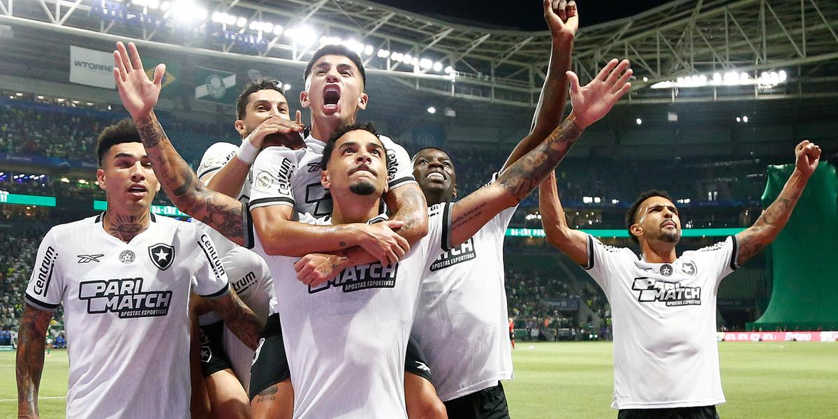 Botafogo vence Palmeiras no Allianz Parque por 3 a 1 e reassume liderança