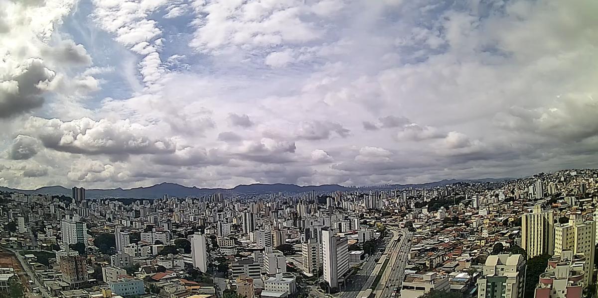 Previsão meteorológica indica que o dia será de céu nublado a parcialmente nublado (Clima Ao Vivo/Reprodução)