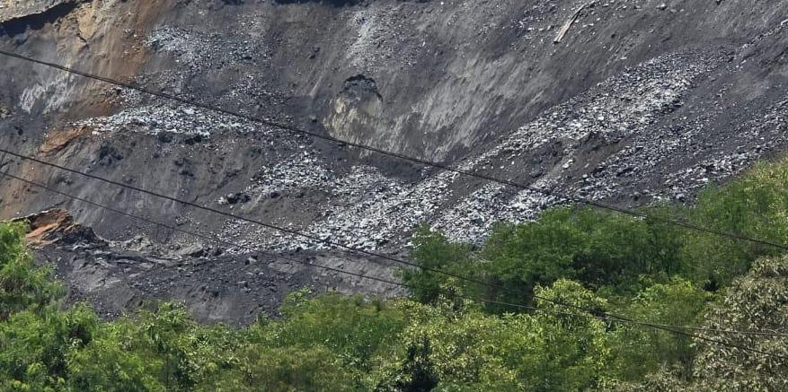 Locla teve que ser evacuado após o desmoronamento (Redes sociais / Divulgação)