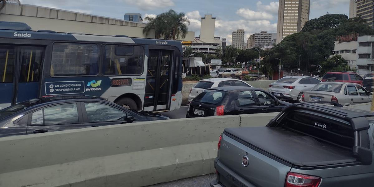 Trânsito congestionado na região da rodoviária de BH (Nelson Flores / Hoje em Dia)