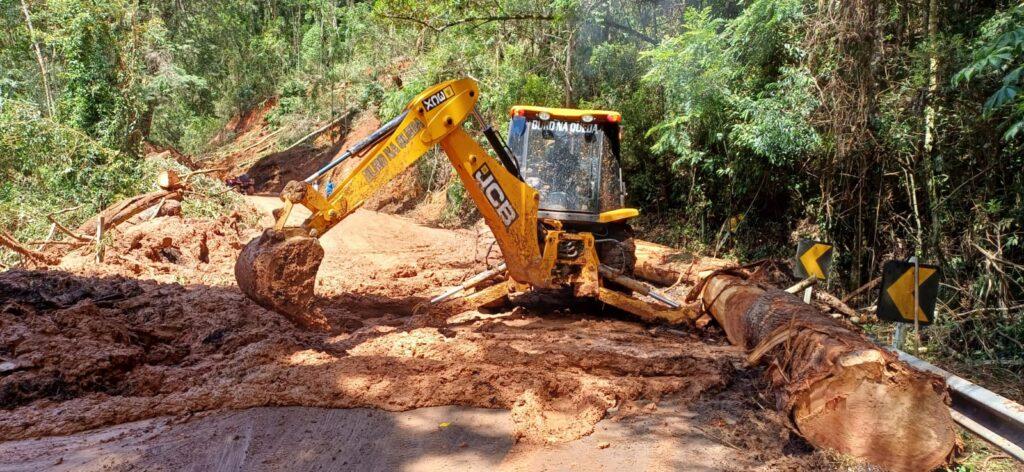 Obras na BR-354, em Itamonte (PRF/Reprodução)