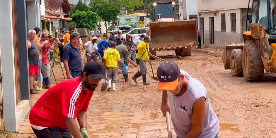 Consequências das fortes chuvas que atingiram a pequena cidade mineira de 5.196 habitantes (FRAME PREFEITURA DE DOM SILVÉRIO)