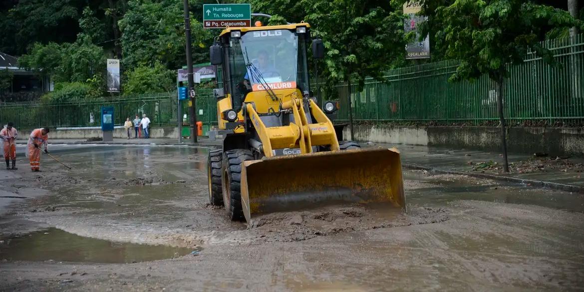 Conjunto de medidas inclui obras, reforço de maquinário e equipes, além de treinamento e recursos de tecnologia (Fernando Frazão/Agência Brasil)