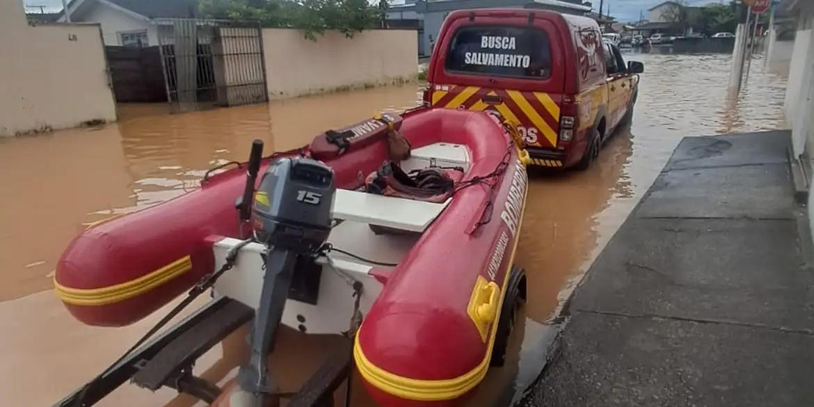 Nove cidades catarinenses decretaram situação de emergência nas últimas horas (CBMSC/Divulgação)