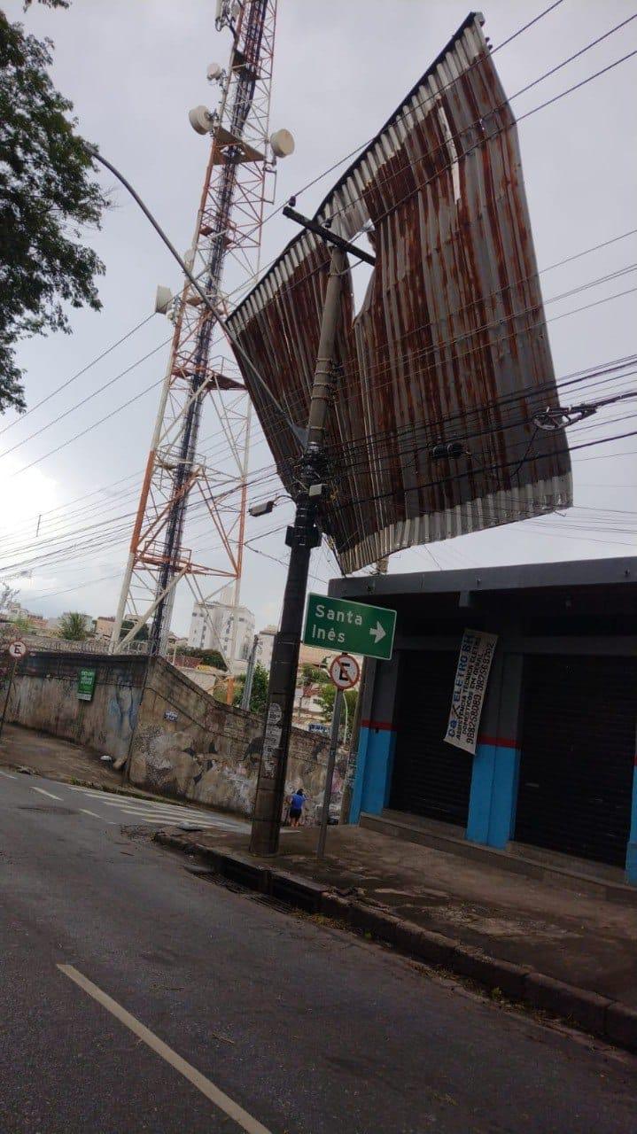 Segundo o Corpo de Bombeiros, o caso ocorreu na altura do número 2.560, no bairro Santa Inês (Bombeiros/Divugação)