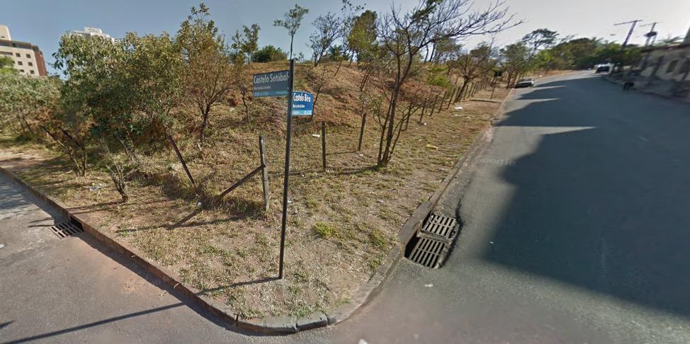 184 apartamentos serão do Residencial Comendador Wigg II, que vai ser construído em um terreno na rua Castelo da Beira, esquina com Rua Castelo Setúbal (Reprodução / Google Street View)