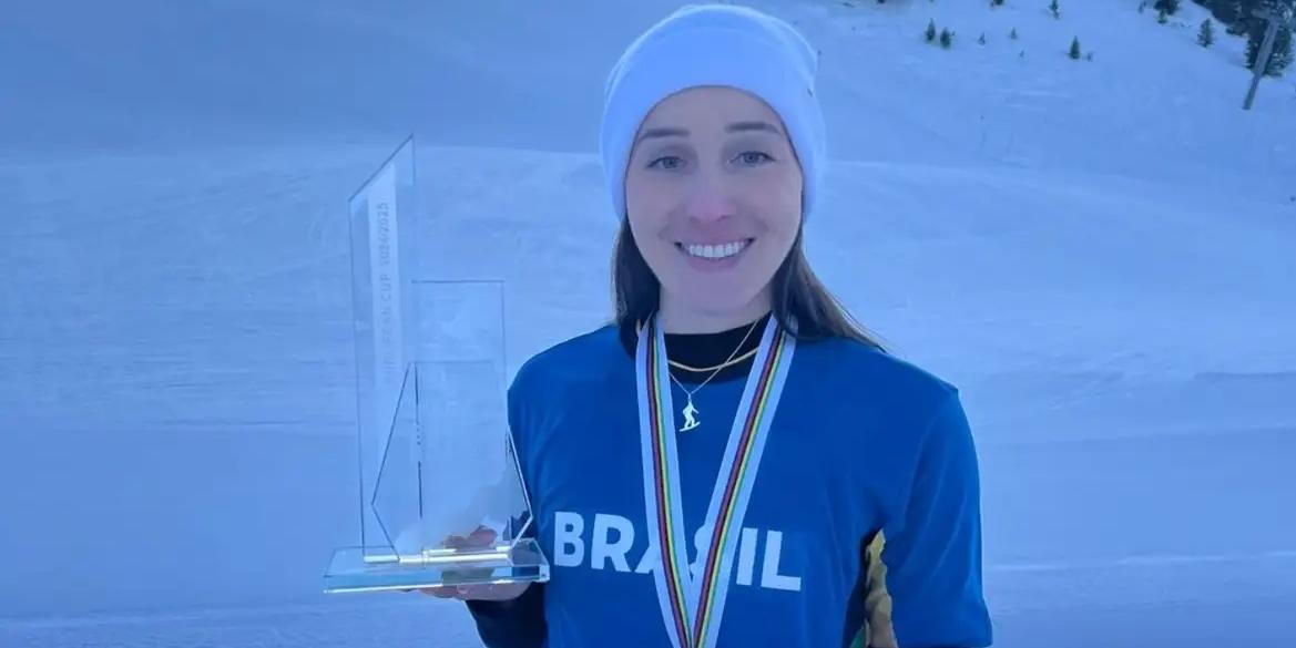 Vanessa Molon é campeã geral da Copa Europeia de snowboard (Divulgação / CBDN)