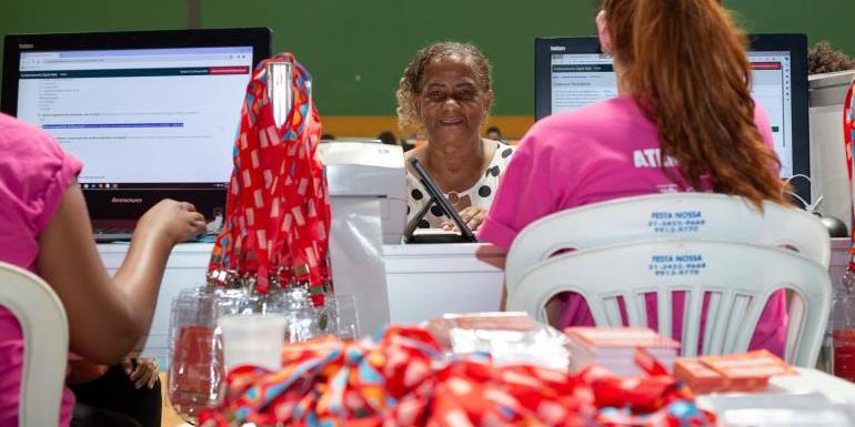 Mudanças no cadastramento de ambulantes foram alteradas após filas, tumulto e muita reclamação durante o cadastramento de ambulantes no Carnaval de 2024 (Giselle Dietze/PBH)