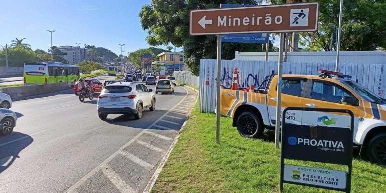 Obra faz parte da etapa final da intervenção para substituição do interceptor Pampulha, localizado no bairro São Luiz (Divulgação / PBH)