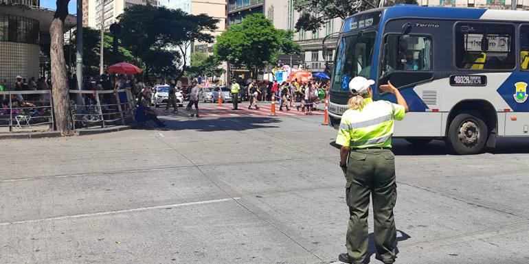 Trechos interditados serão sinalizados com faixas de tecido para orientação aos motoristas (Divulgação / PBH)