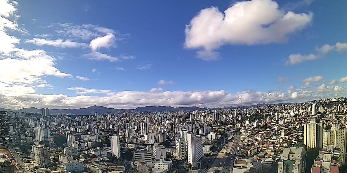 Céu amanheceu com nuvens nesta terça-feira (Clima ao Vivo/Reprodução)