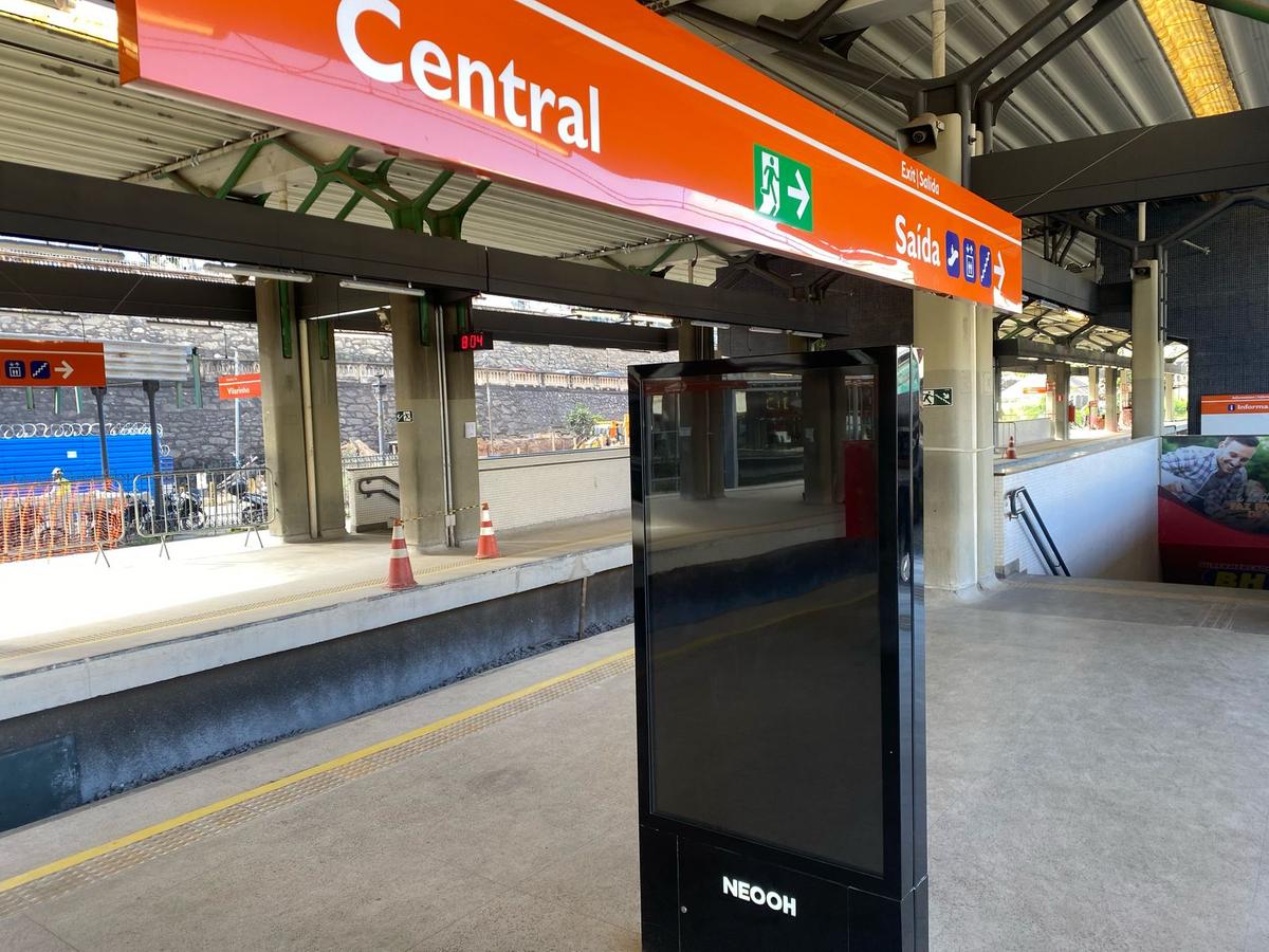 Painel de LED desligado na Estação Central (Bernardo Haddad/ Hoje em Dia)