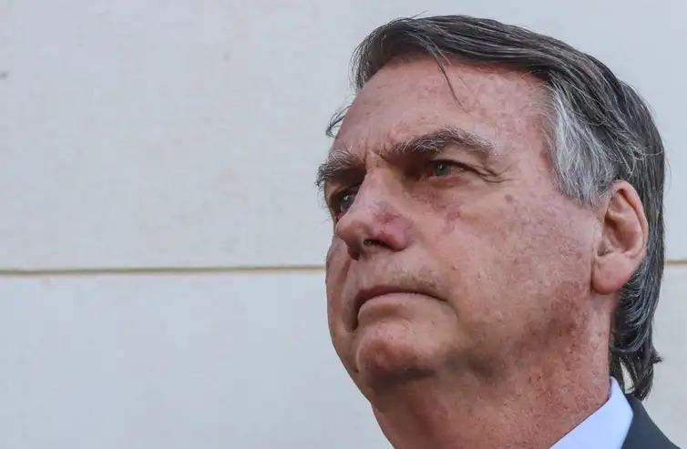 Defesa de Bolsonaro protocolou uma petição para que a Corte reconheça a impossibilidade de os ministros Zanin e Flávio Dino participarem do julgamento (Valter Campanato/Agência Brasil)