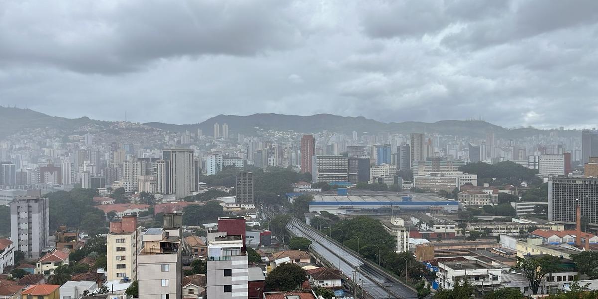 Chuva em BH no sábado de Carnaval (Ana Paula Lima)