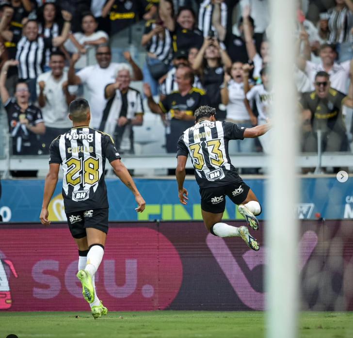 "Faltam mais 90 minutos!!! Que Deus siga nos abençoando!!!", escreveu Rony nas redes sociais. (Reprodução / Instagram @rony7oficial)