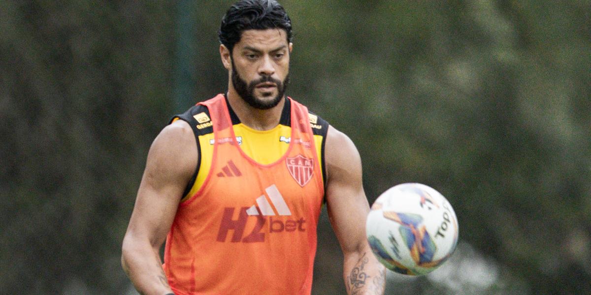 Atacante Hulk participou do treino na tarde desta sexta-feira (Pedro Souza / Divulgação)