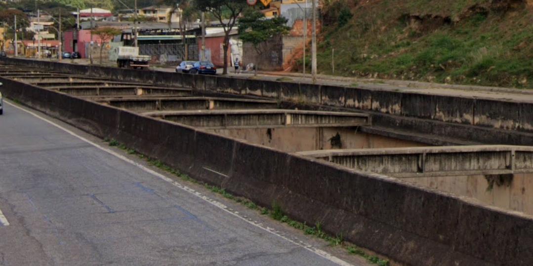 Acidente ocorreu na avenida Tereza Cristina, altura do bairro Betânia, na região Oeste de BH (Reprodução Google Street View)