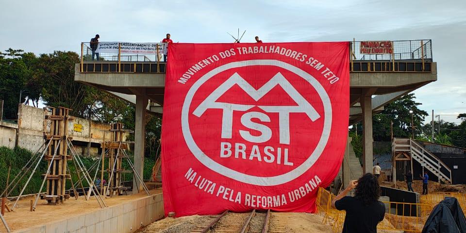 Manifestantes ocuparam as obras da linha 2 do Metrô BH (Reprodução/ MTST)