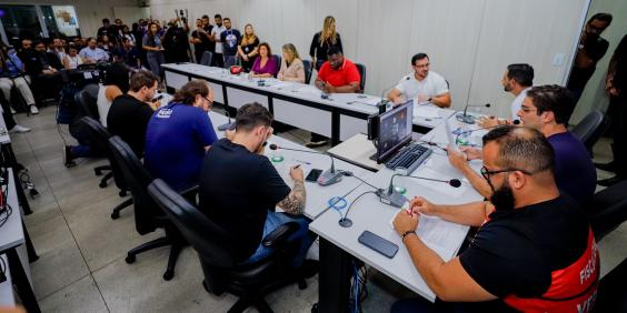 Parlamentares discutem possivel instalação de praças de pedágio entre BH e Confins (Dara Ribeiro)