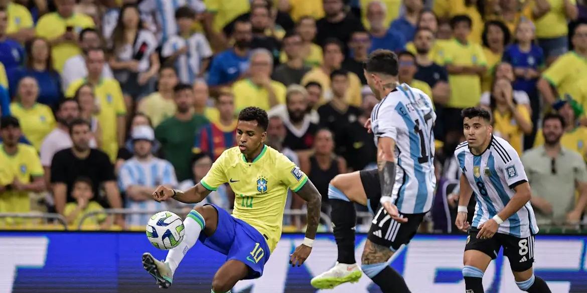 Brasil e Argentina se enfrentam nesta terça-feira (25), às 21h, no Estádio Monumental (Staff Images/ CBF)