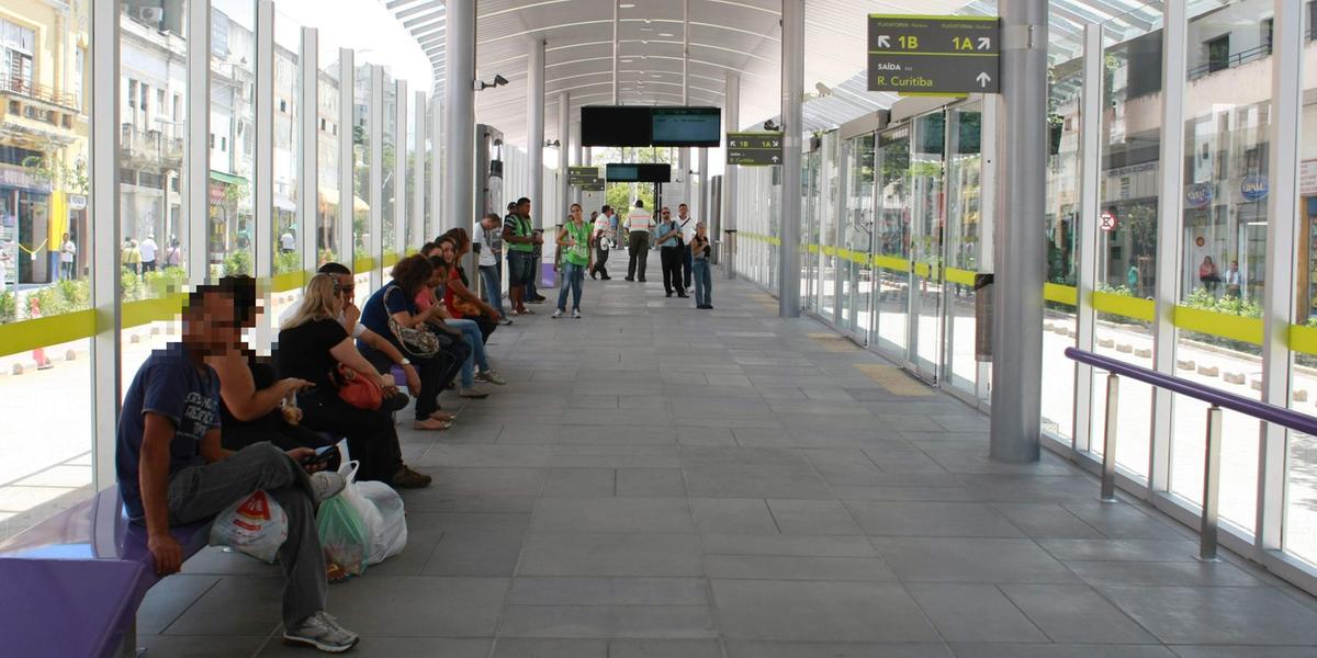 Estação do Move na avenida Santos Dumont (Carlos Rhienck / arquivo Hoje em Dia)