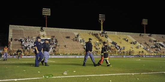  (Estádio de Resistência, não ofereceu condições para o Superclássico (Juan Mabromata/AFP))