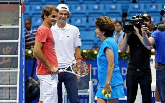 Preços baixos em Roger Federer Bolas de Tênis Autografada