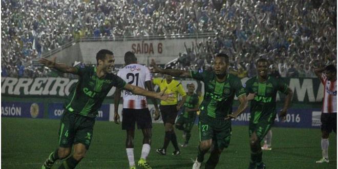 Chapecoense fará final da Sul-Americana com atual campeão da