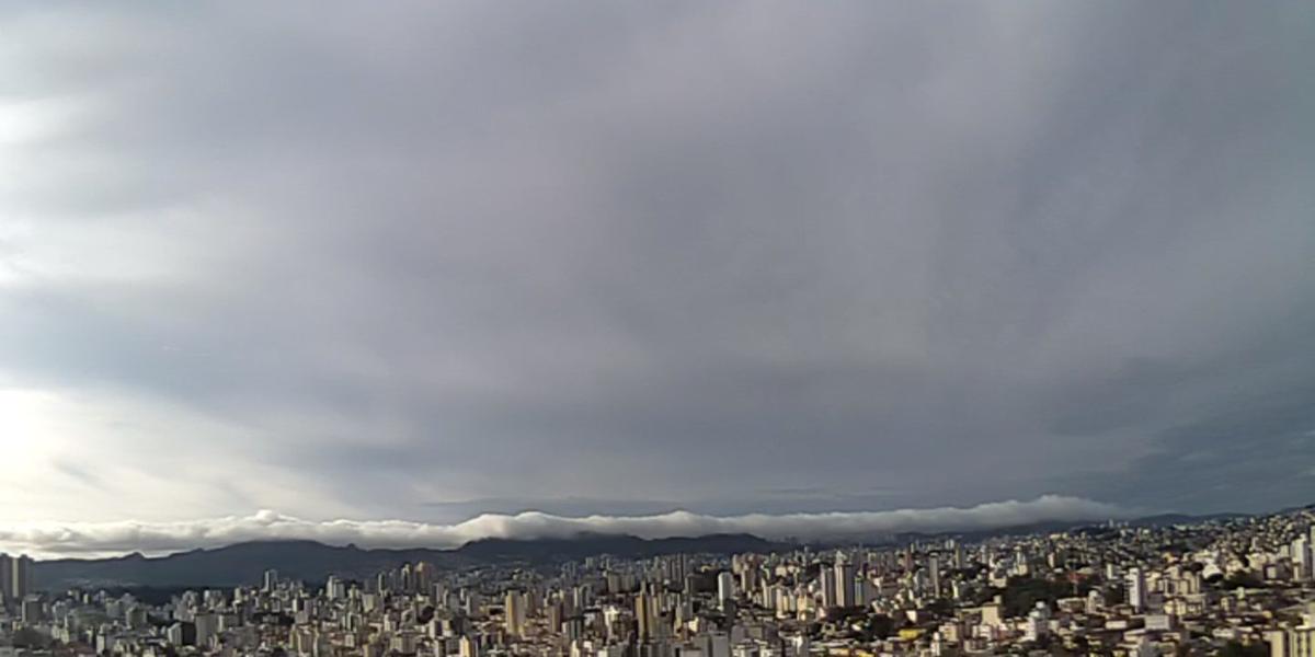 Na capital mineira, a temperatura mínima prevista será de 16 °C e a máxima de 31ºC com umidade relativa do ar mínima em torno de 30%, à tarde. (Defesa Civil)